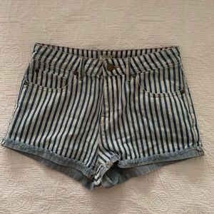 Roxy shorts